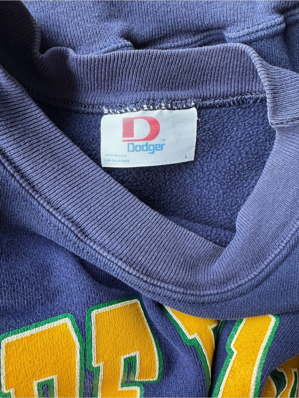 Vintage Notre Dame Fighting Irish Crewneck Sweatshirt - Picture 3 of 3